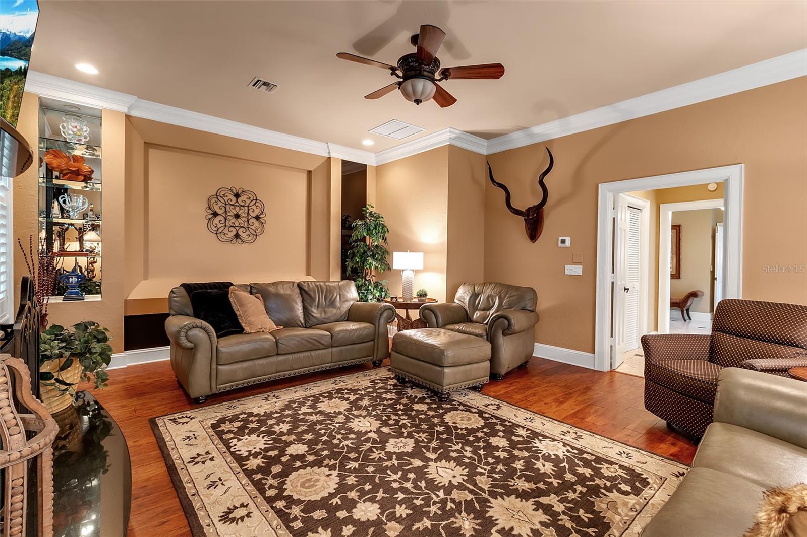 A4664436 Property Photo
