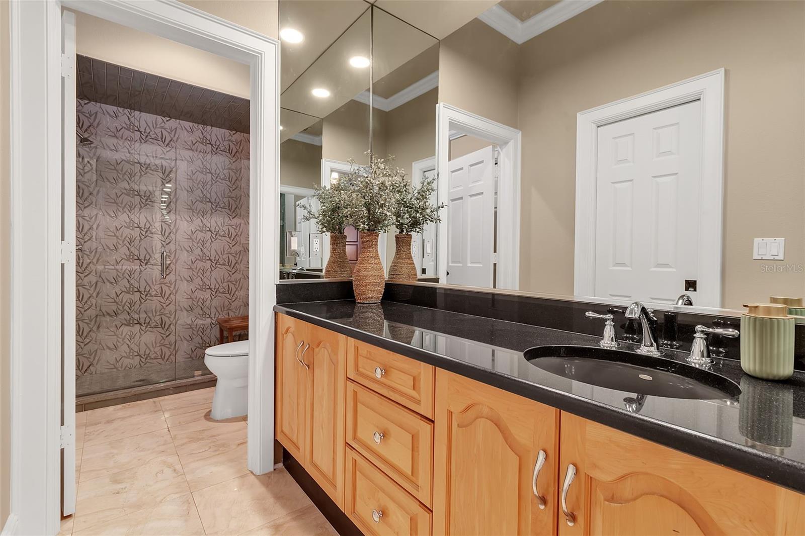 A4664436 Property Photo