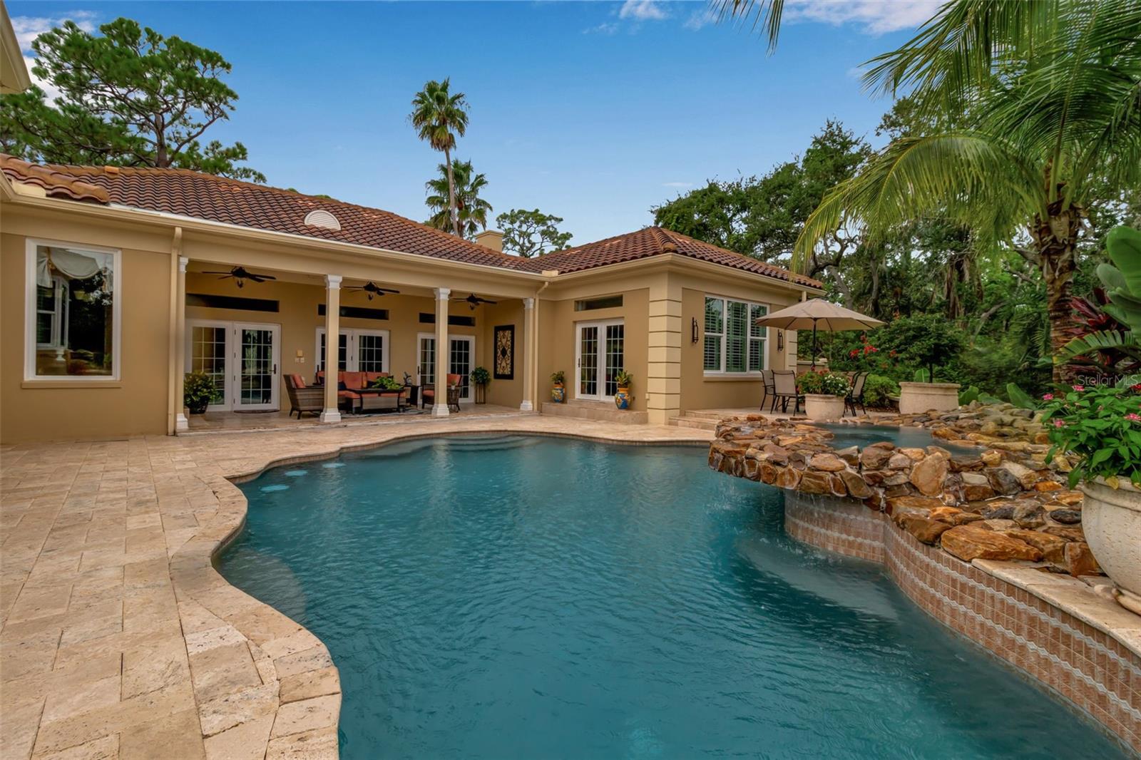 A4664436 Property Photo