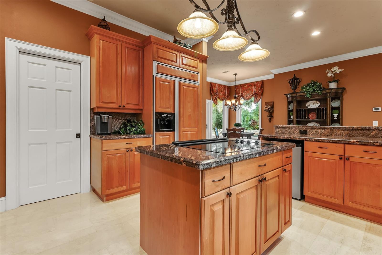A4664436 Property Photo