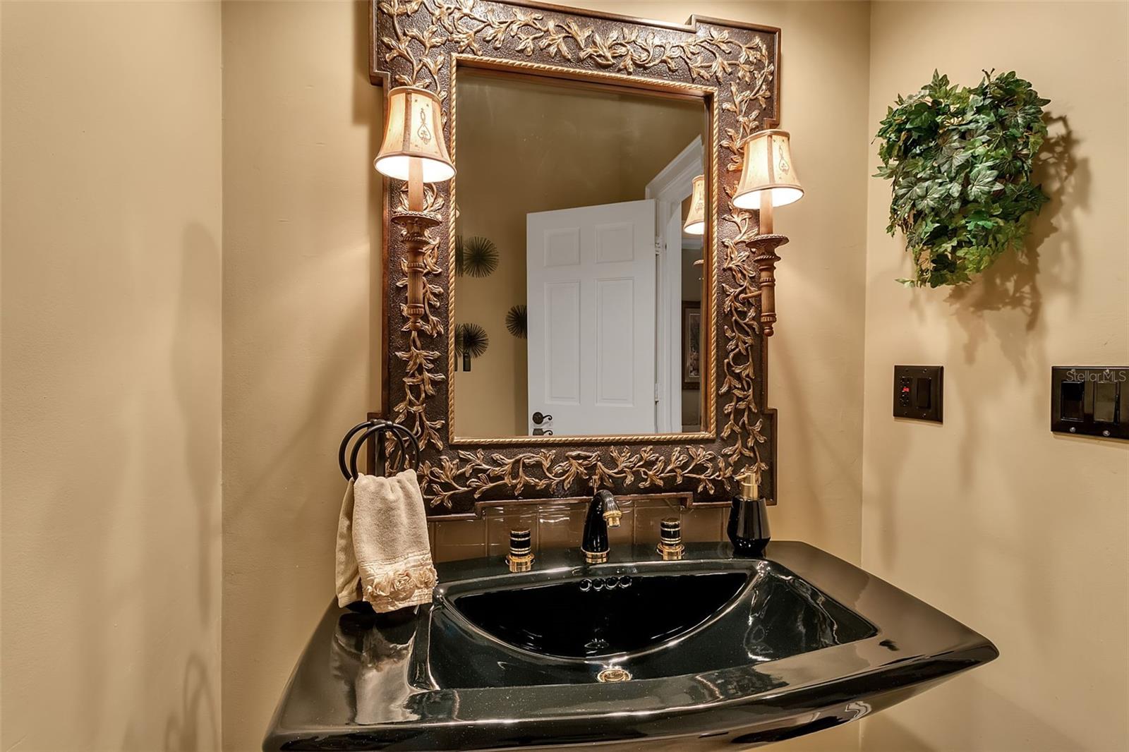 A4664436 Property Photo
