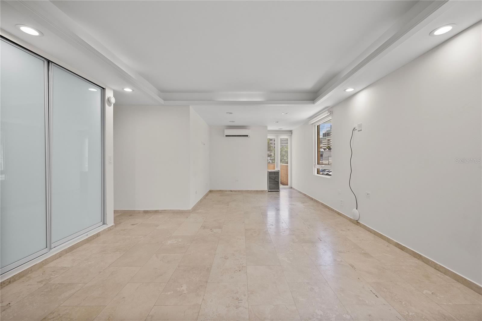 PR9115939 Property Photo