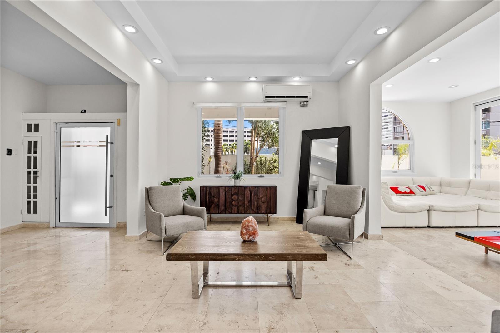 PR9115939 Property Photo