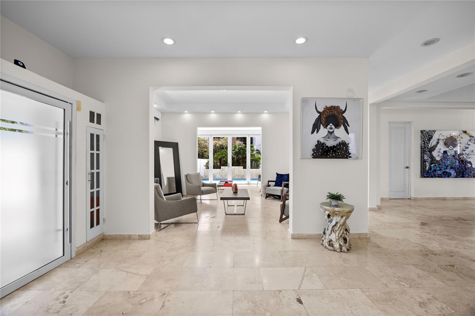 PR9115939 Property Photo