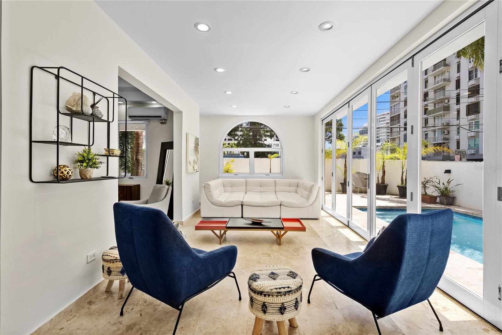 PR9115939 Property Photo