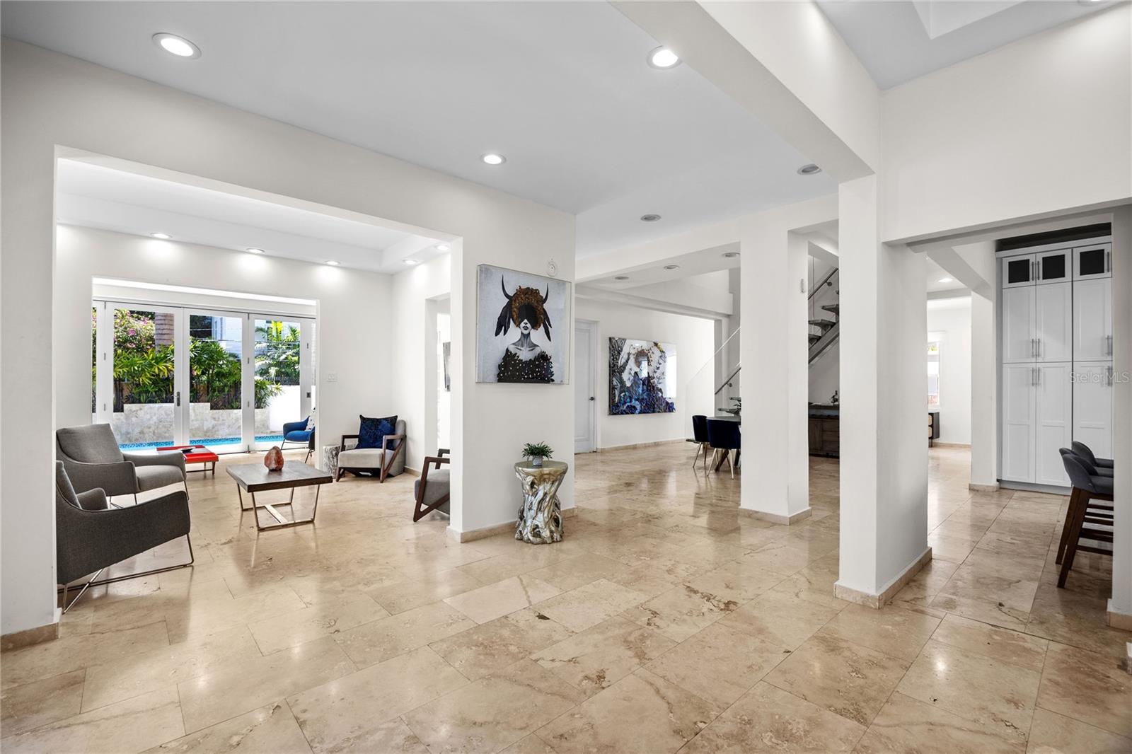 PR9115939 Property Photo