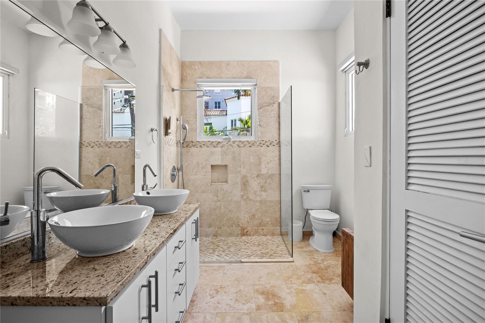 PR9115939 Property Photo