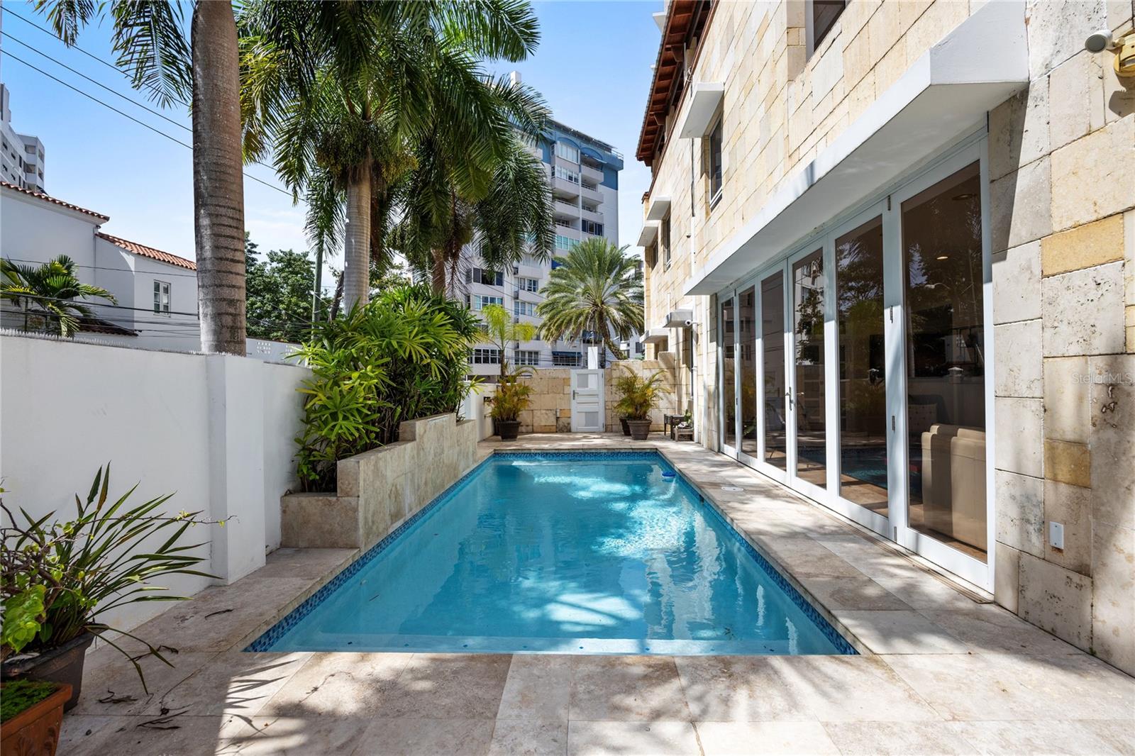 PR9115939 Property Photo