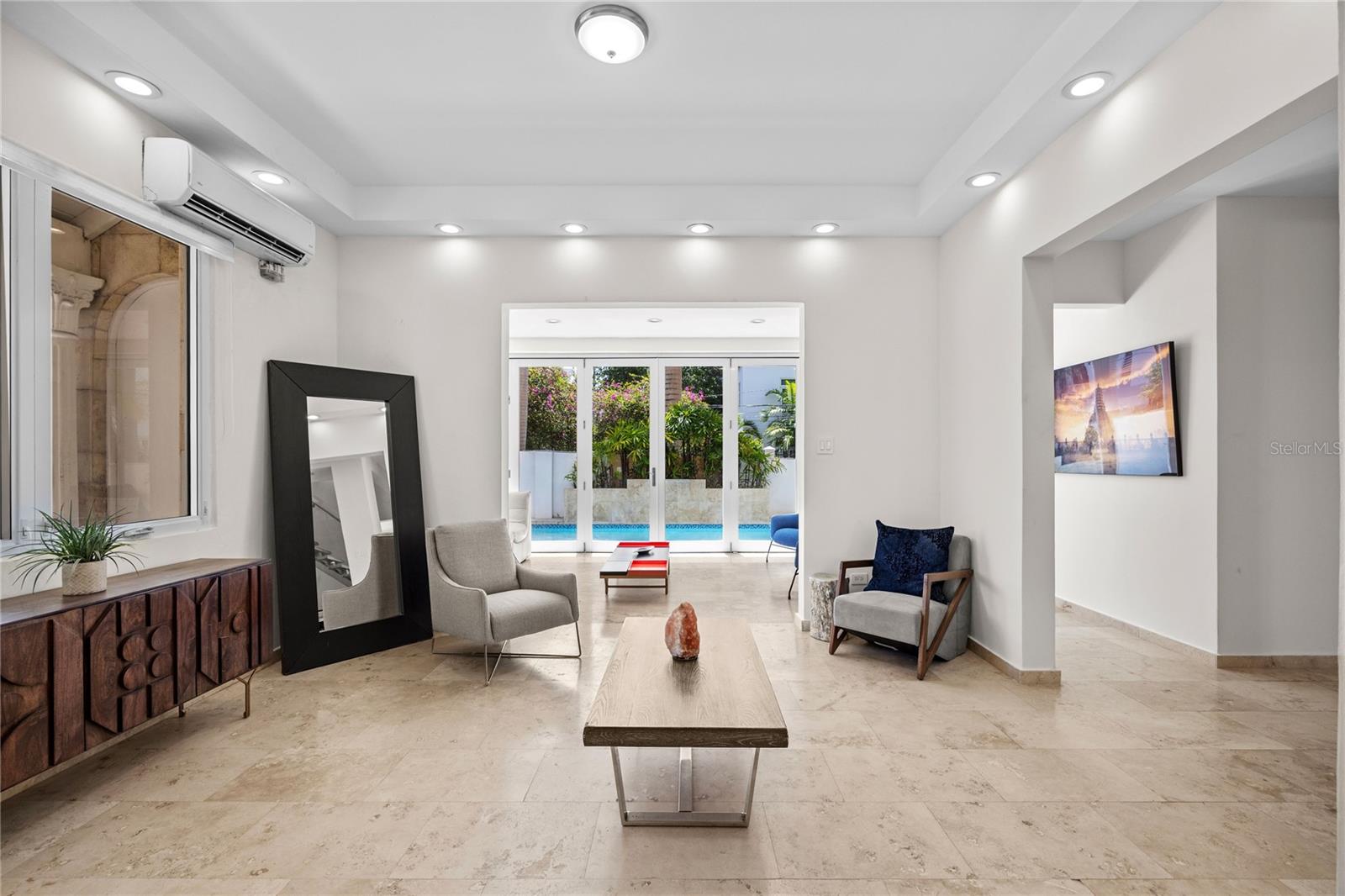 PR9115939 Property Photo