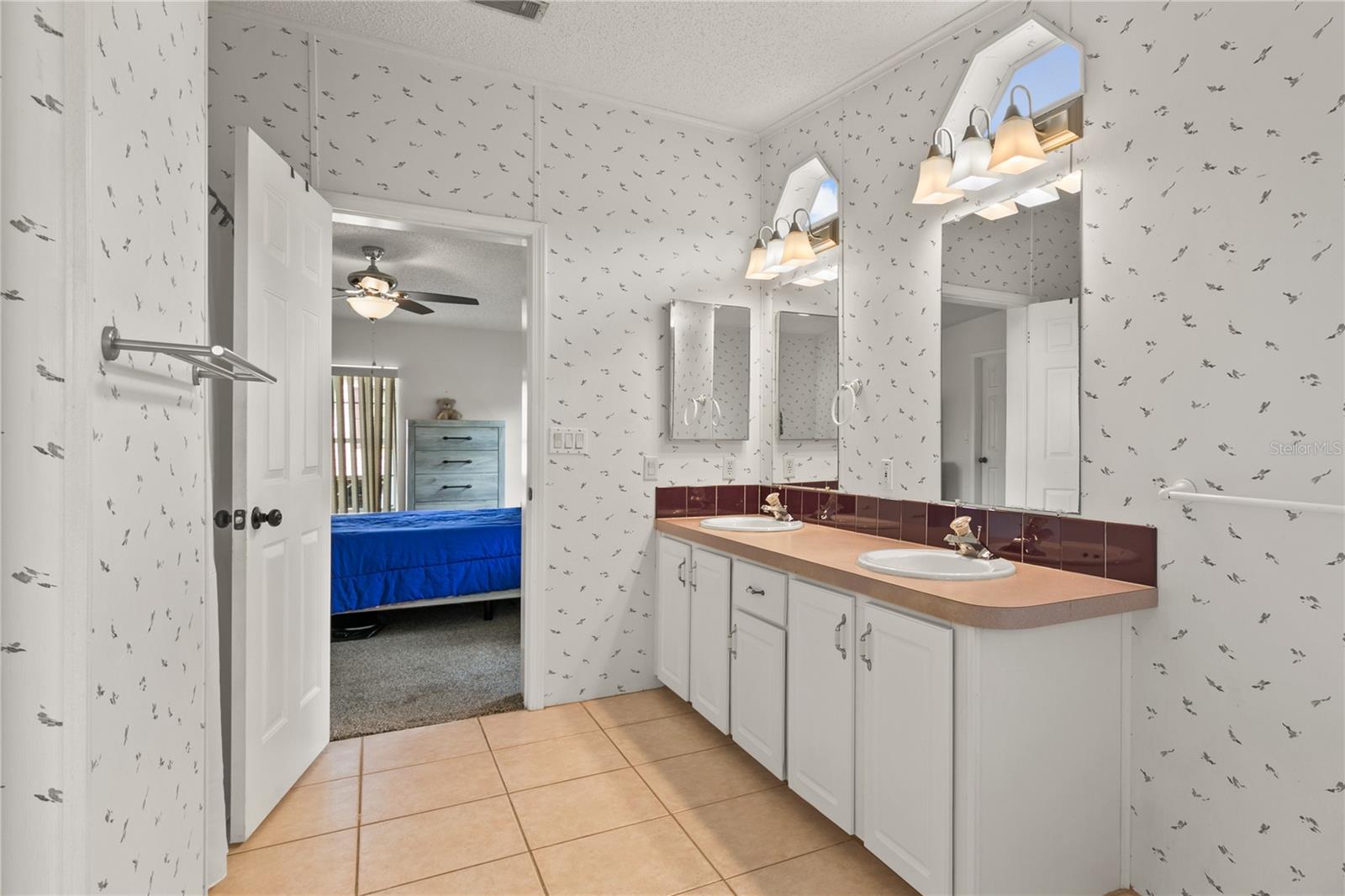 35247 HARBOR SHORES RD, LEESBURG, FL, 34788