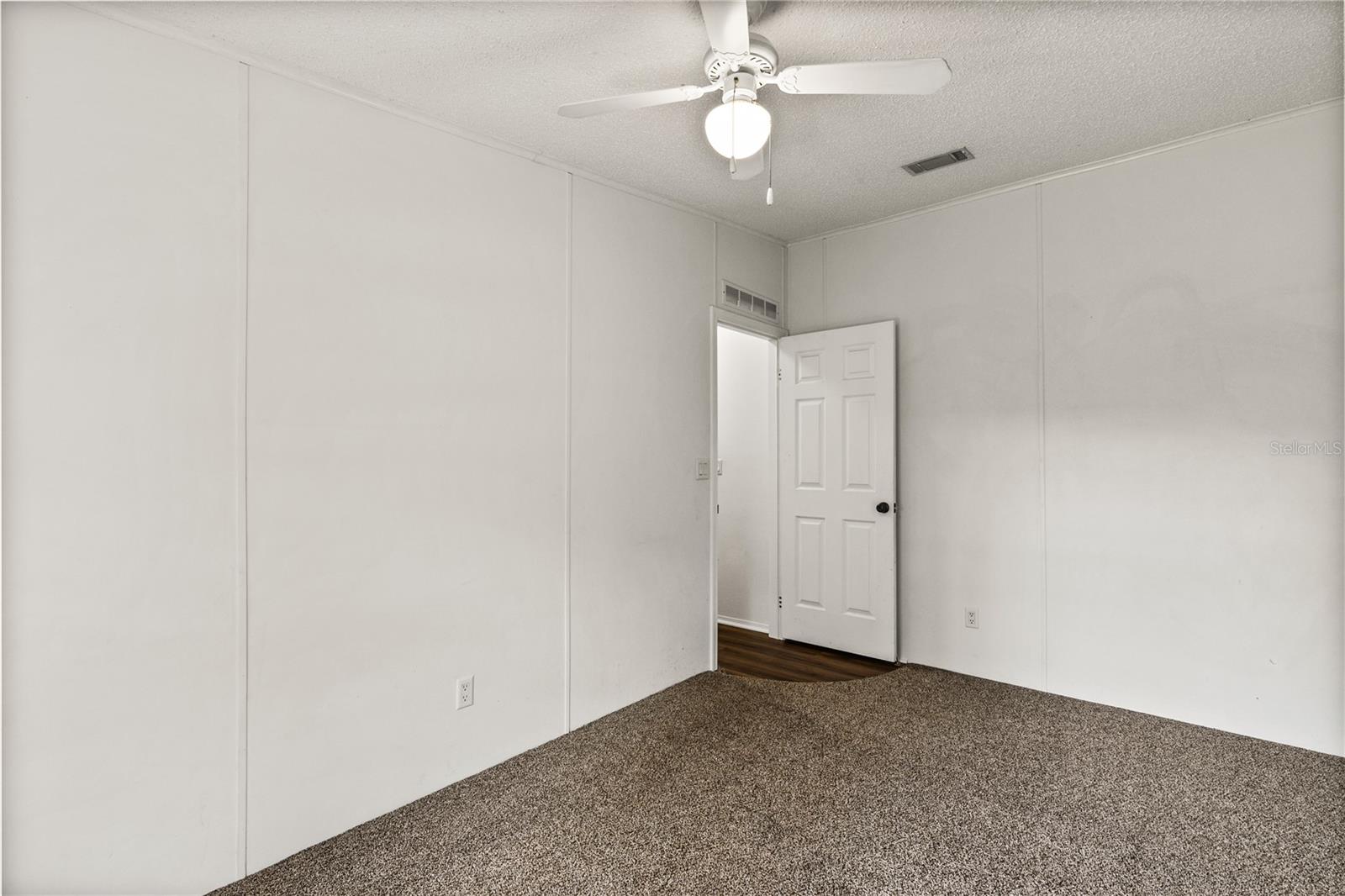 35247 HARBOR SHORES RD, LEESBURG, FL, 34788