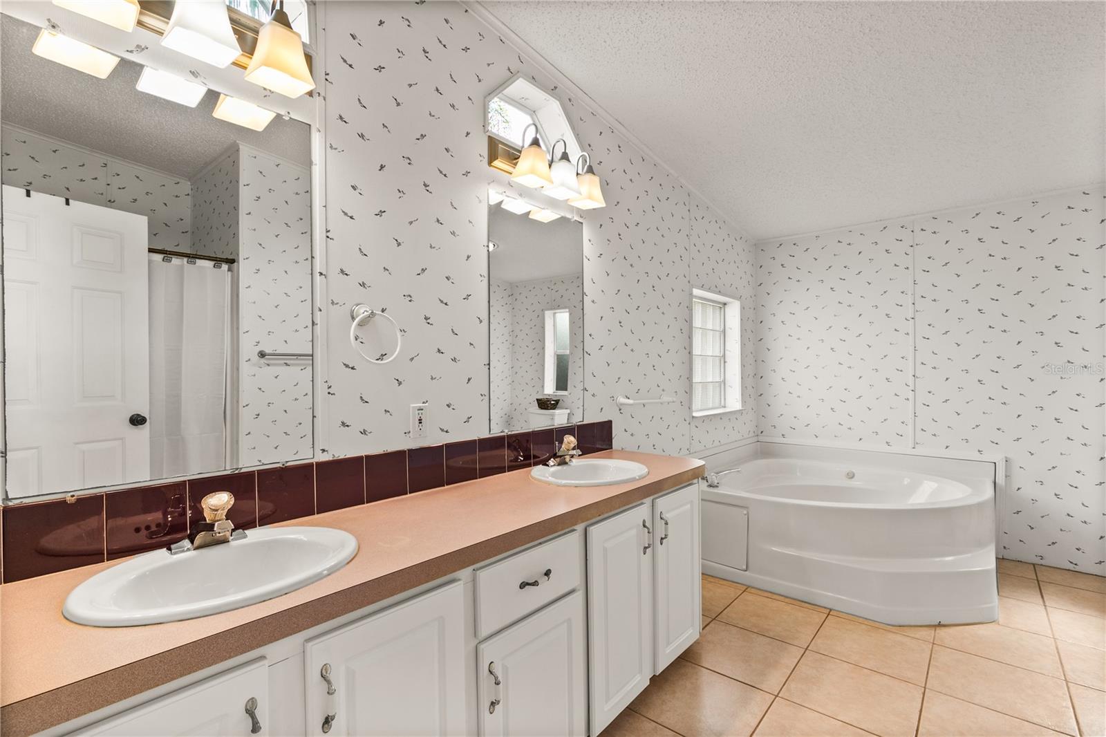 35247 HARBOR SHORES RD, LEESBURG, FL, 34788