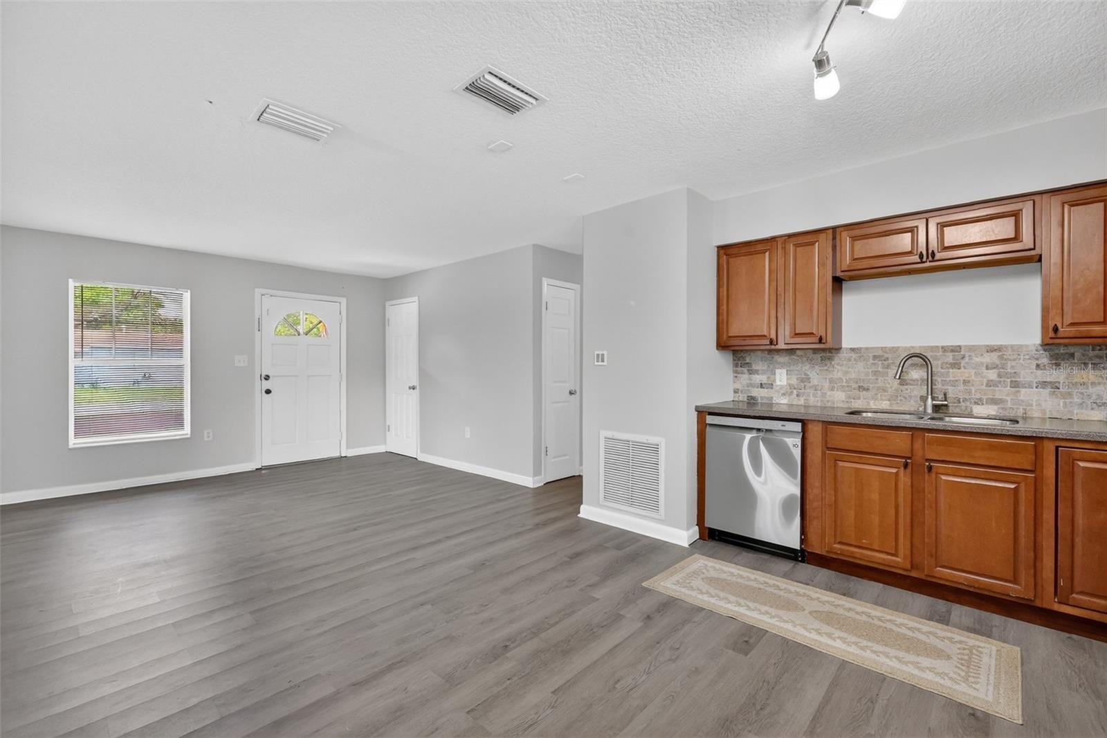 705 MIKE AVE, FRUITLAND PARK, FL, 34731