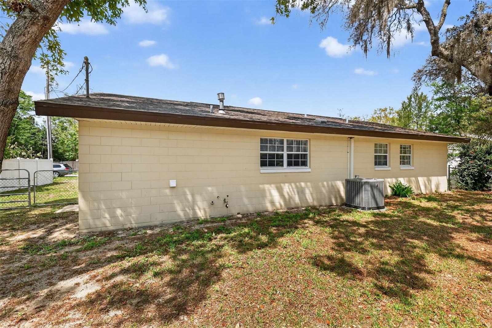 705 MIKE AVE, FRUITLAND PARK, FL, 34731