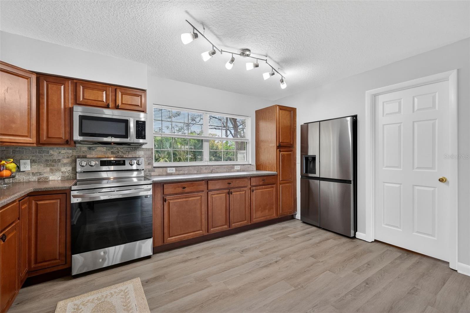 705 MIKE AVE, FRUITLAND PARK, FL, 34731