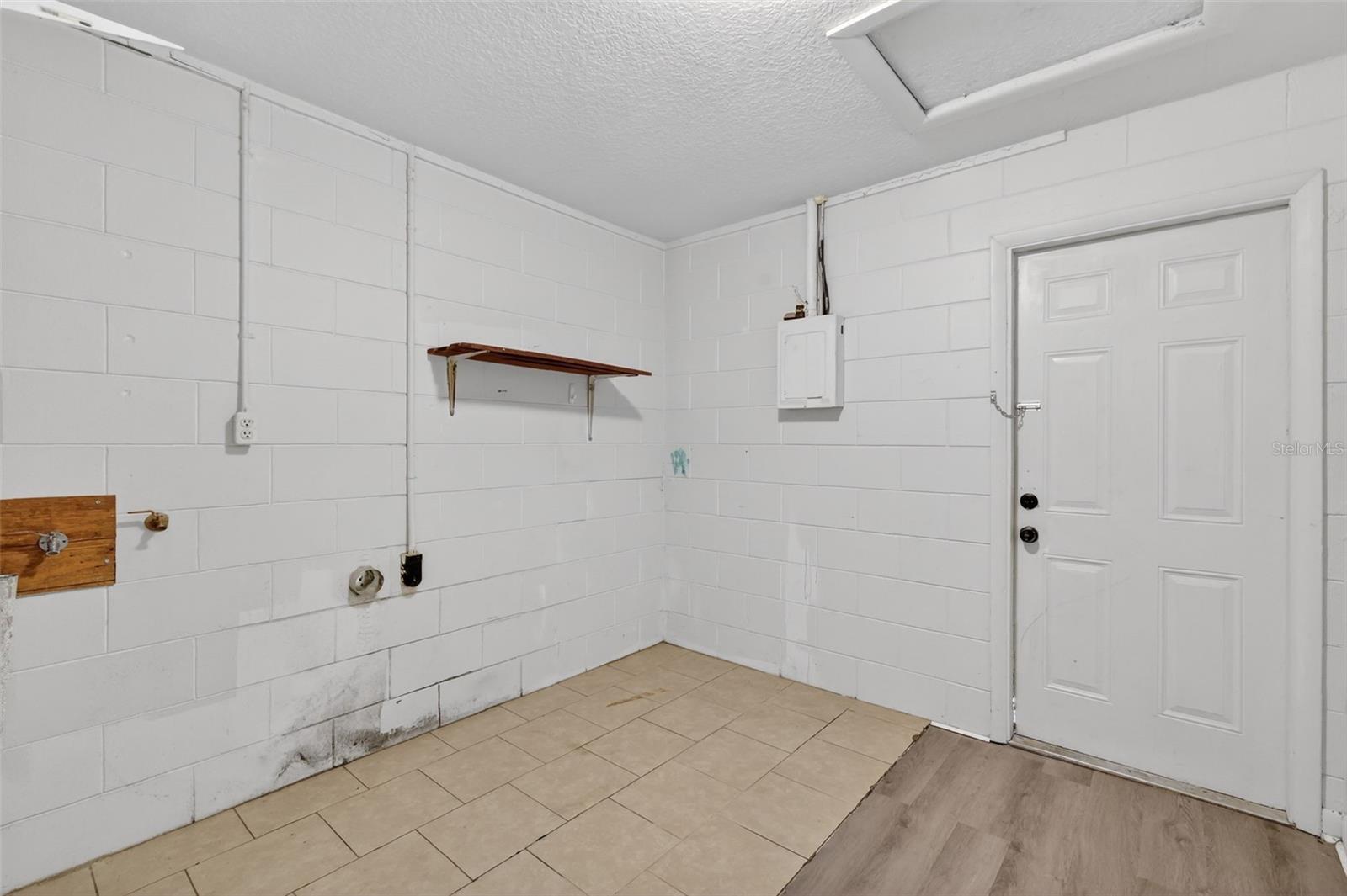 705 MIKE AVE, FRUITLAND PARK, FL, 34731