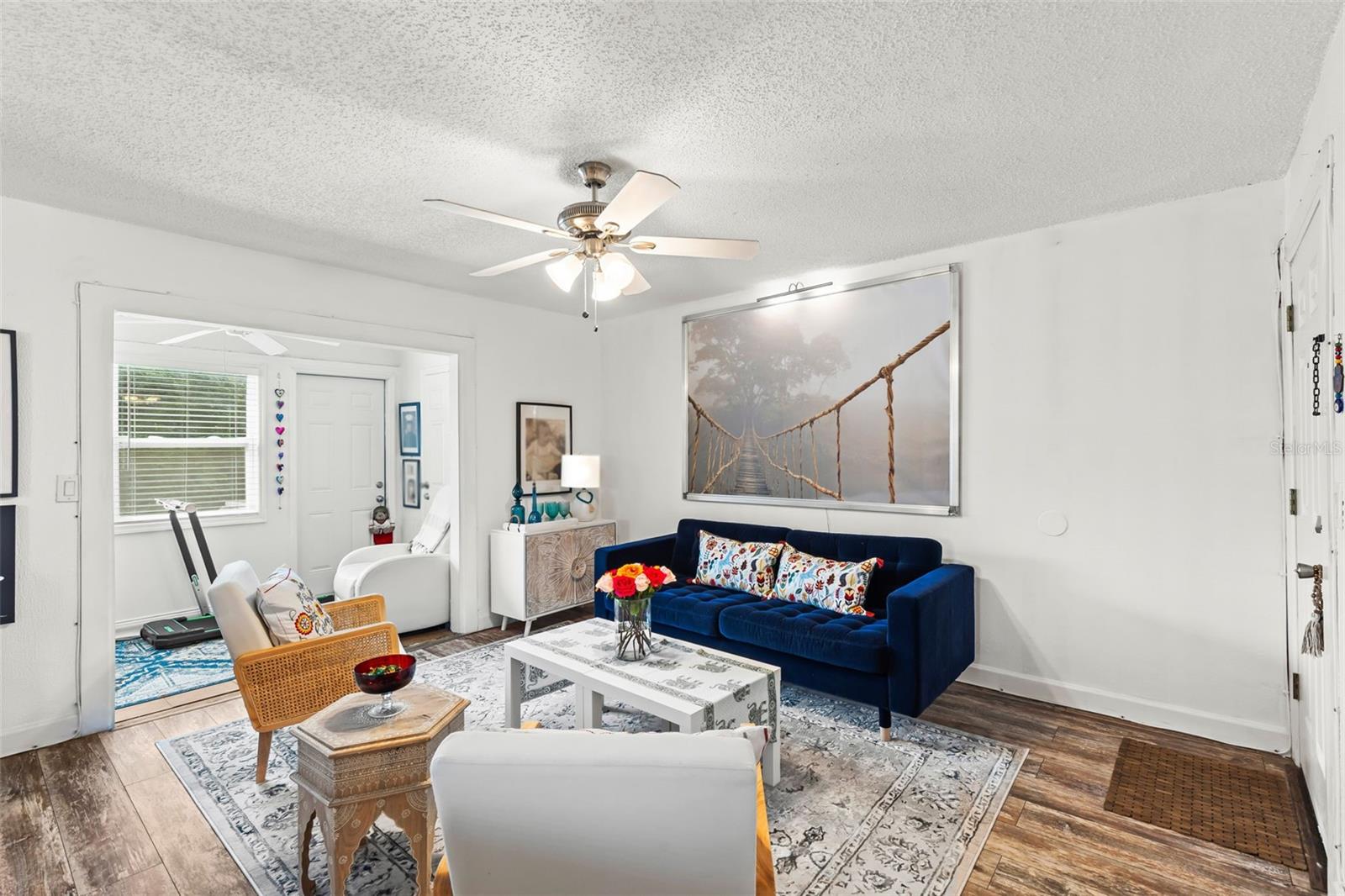 TB8425603 Property Photo