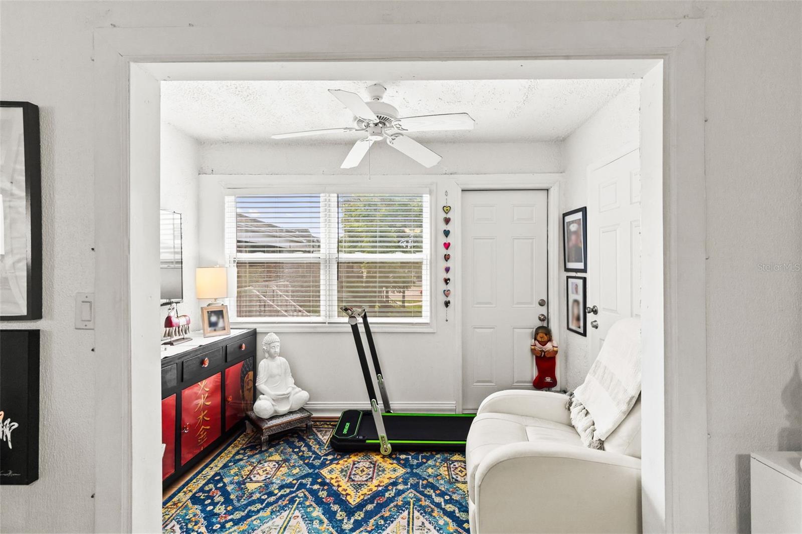 TB8425603 Property Photo