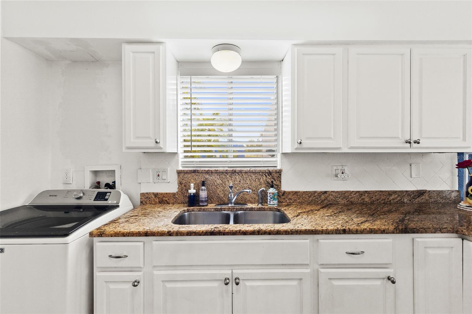 TB8425603 Property Photo