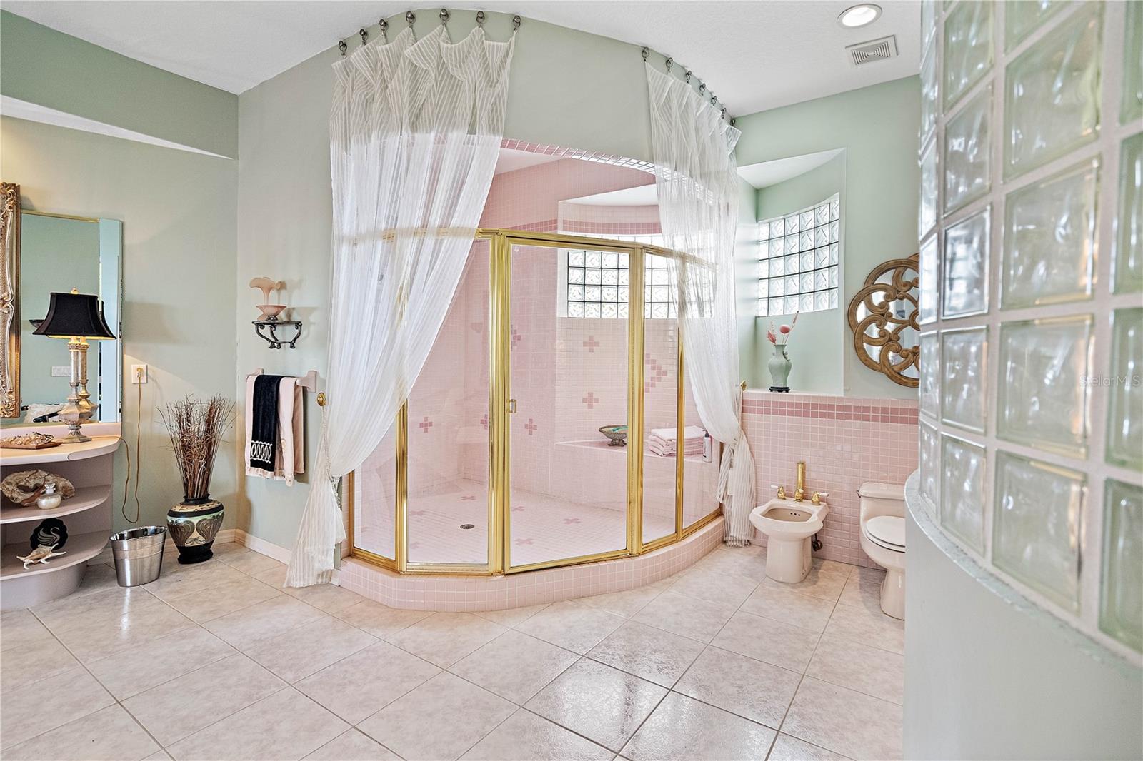 608 COLUMBUS DR, ST PETERSBURG, FL, 33715