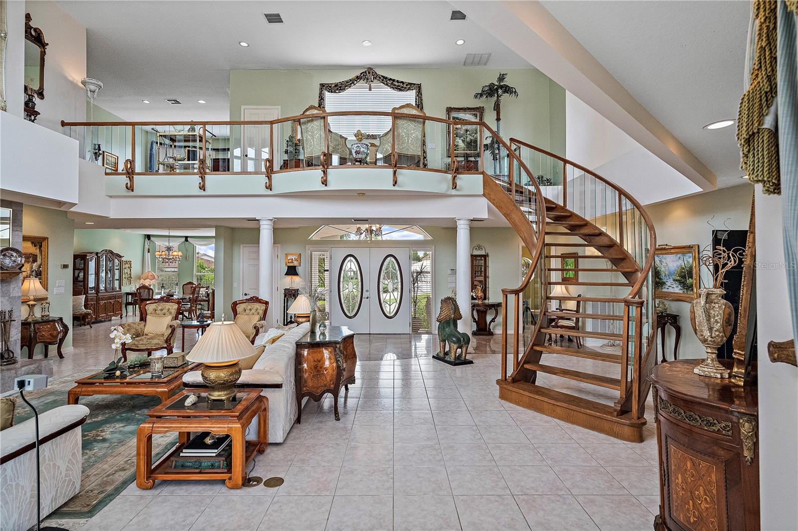 608 COLUMBUS DR, ST PETERSBURG, FL, 33715