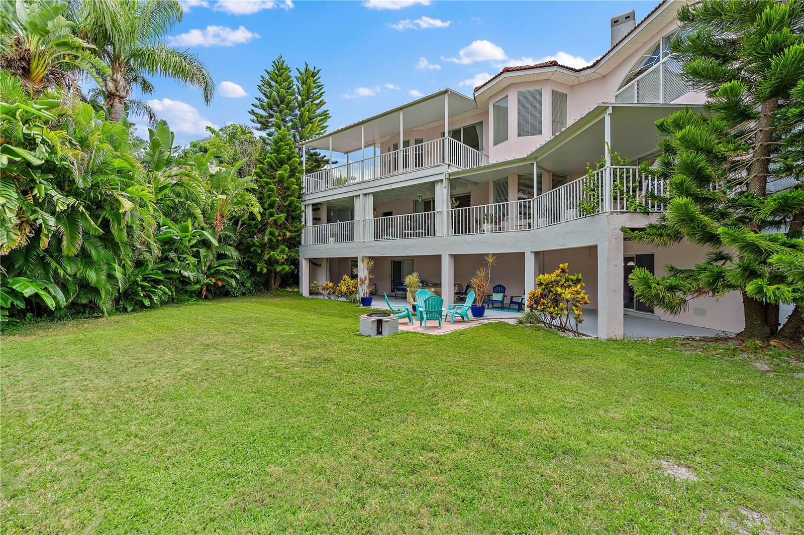 608 COLUMBUS DR, ST PETERSBURG, FL, 33715