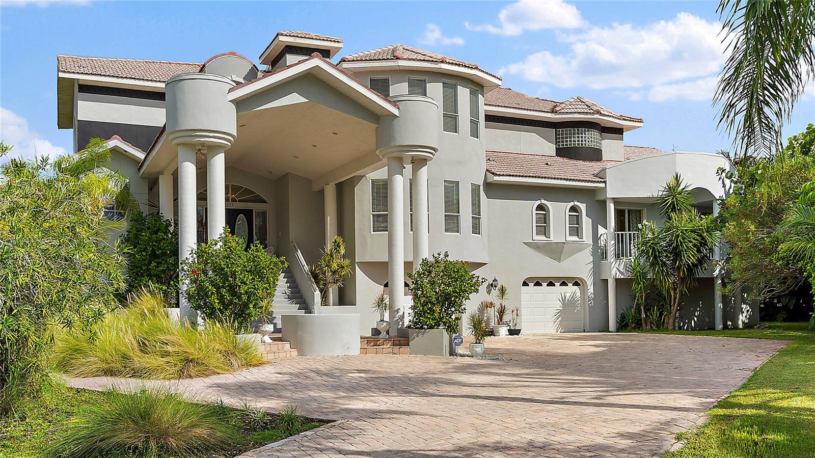 608 COLUMBUS DR, ST PETERSBURG, FL, 33715