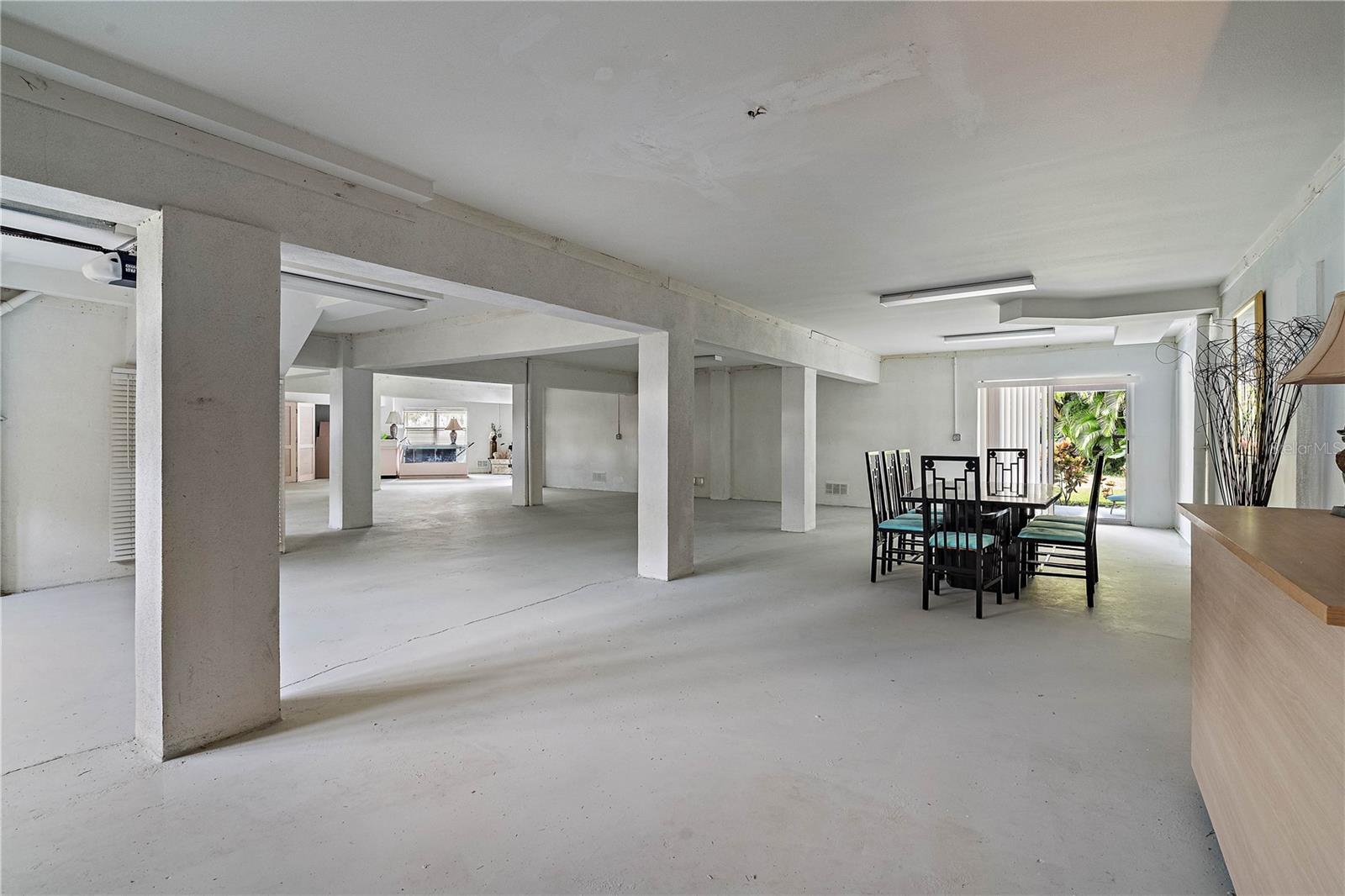 608 COLUMBUS DR, ST PETERSBURG, FL, 33715