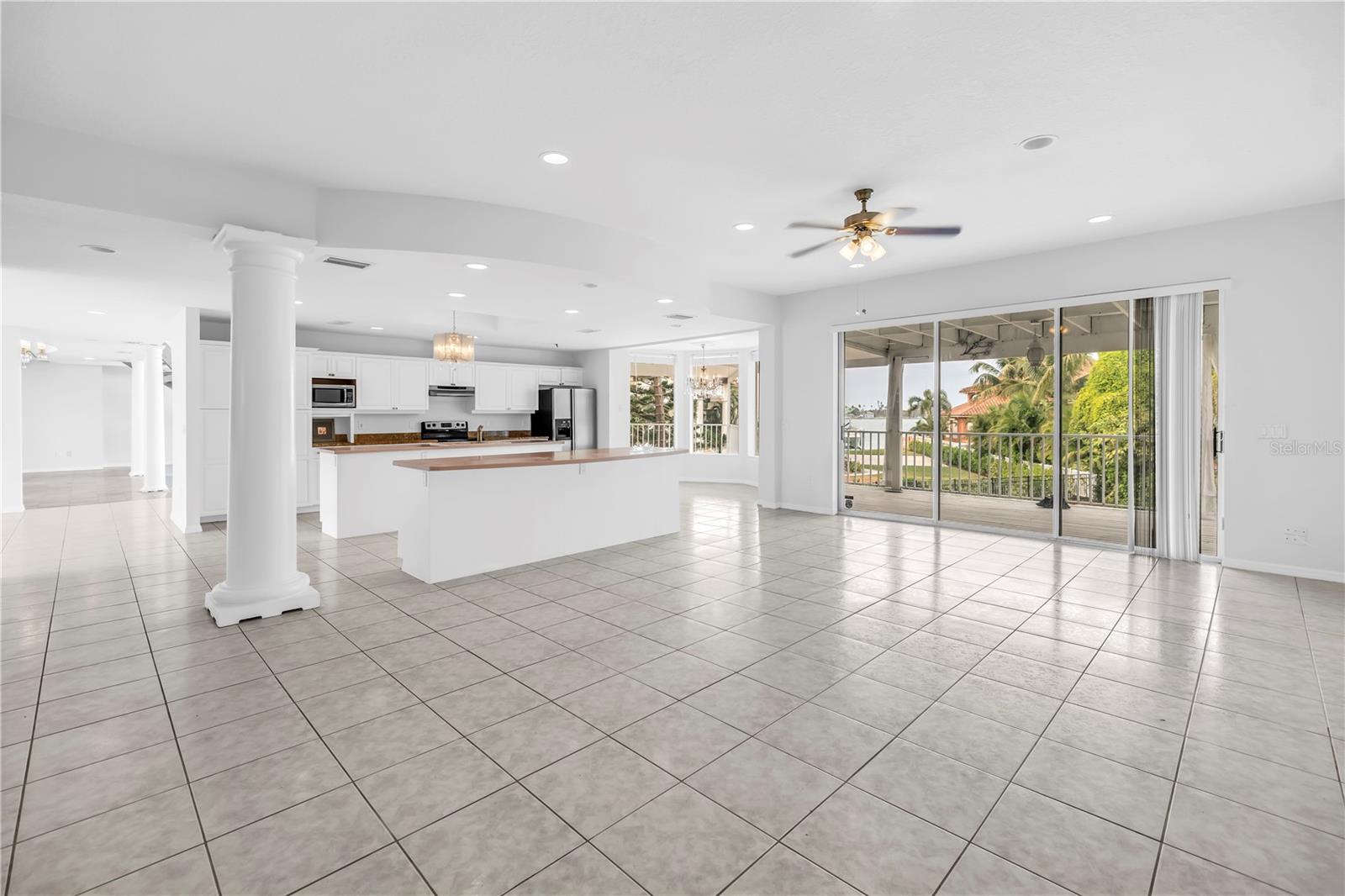 608 COLUMBUS DR, TIERRA VERDE, FL, 33715