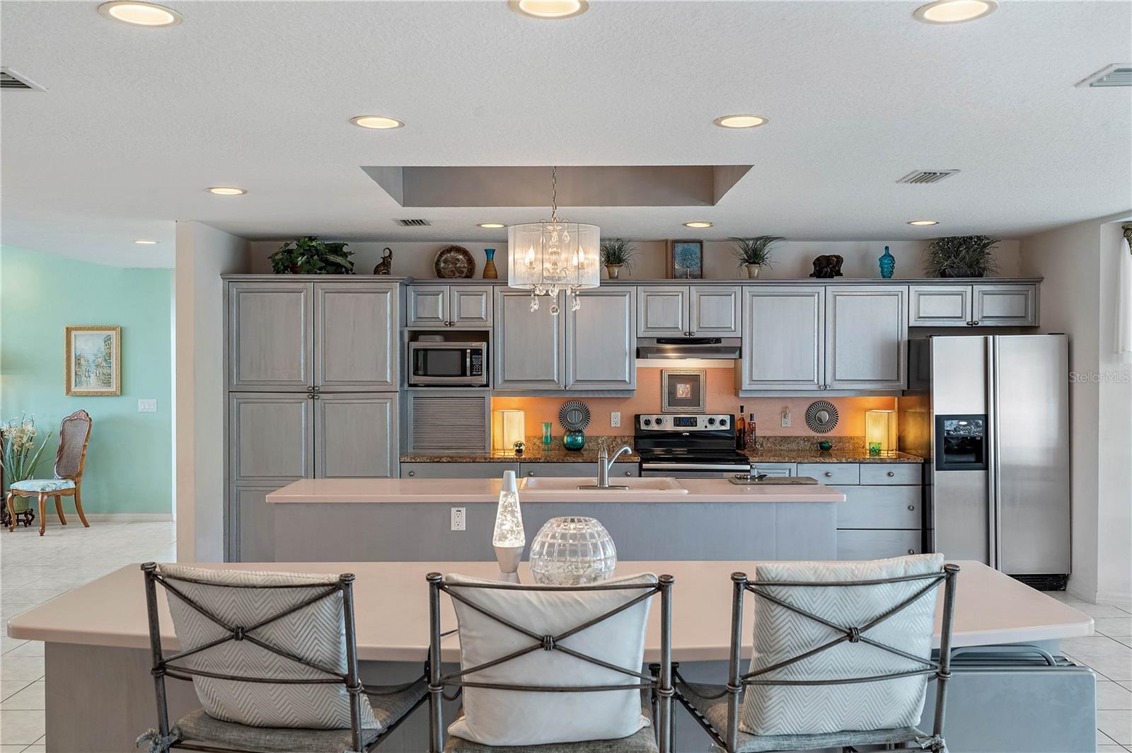 608 COLUMBUS DR, ST PETERSBURG, FL, 33715