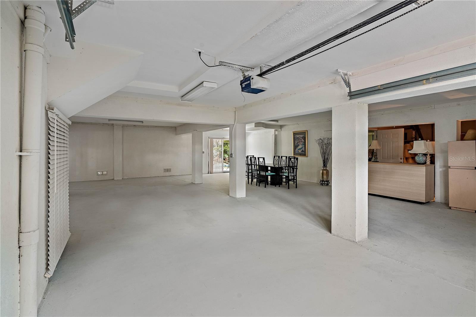 608 COLUMBUS DR, ST PETERSBURG, FL, 33715