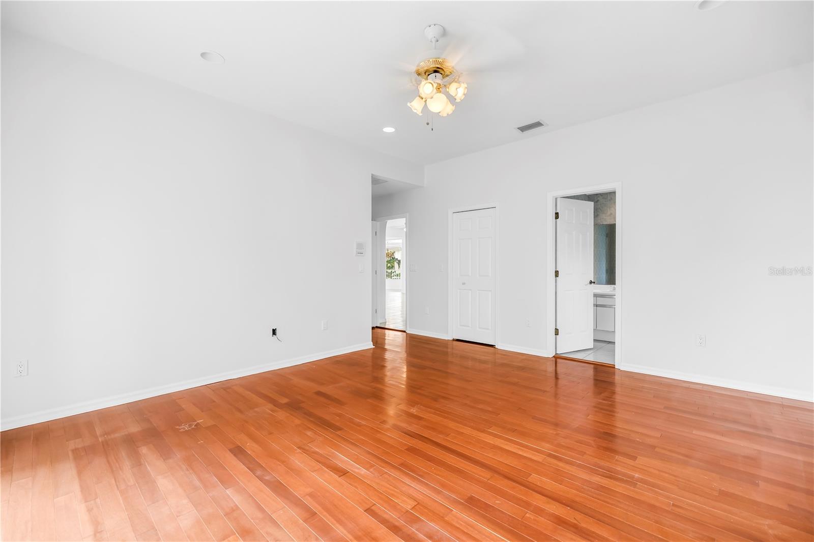 608 COLUMBUS DR, TIERRA VERDE, FL, 33715