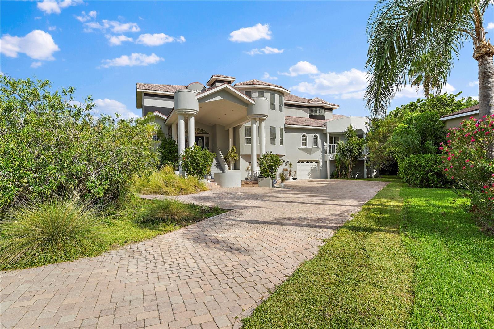 608 COLUMBUS DR, ST PETERSBURG, FL, 33715