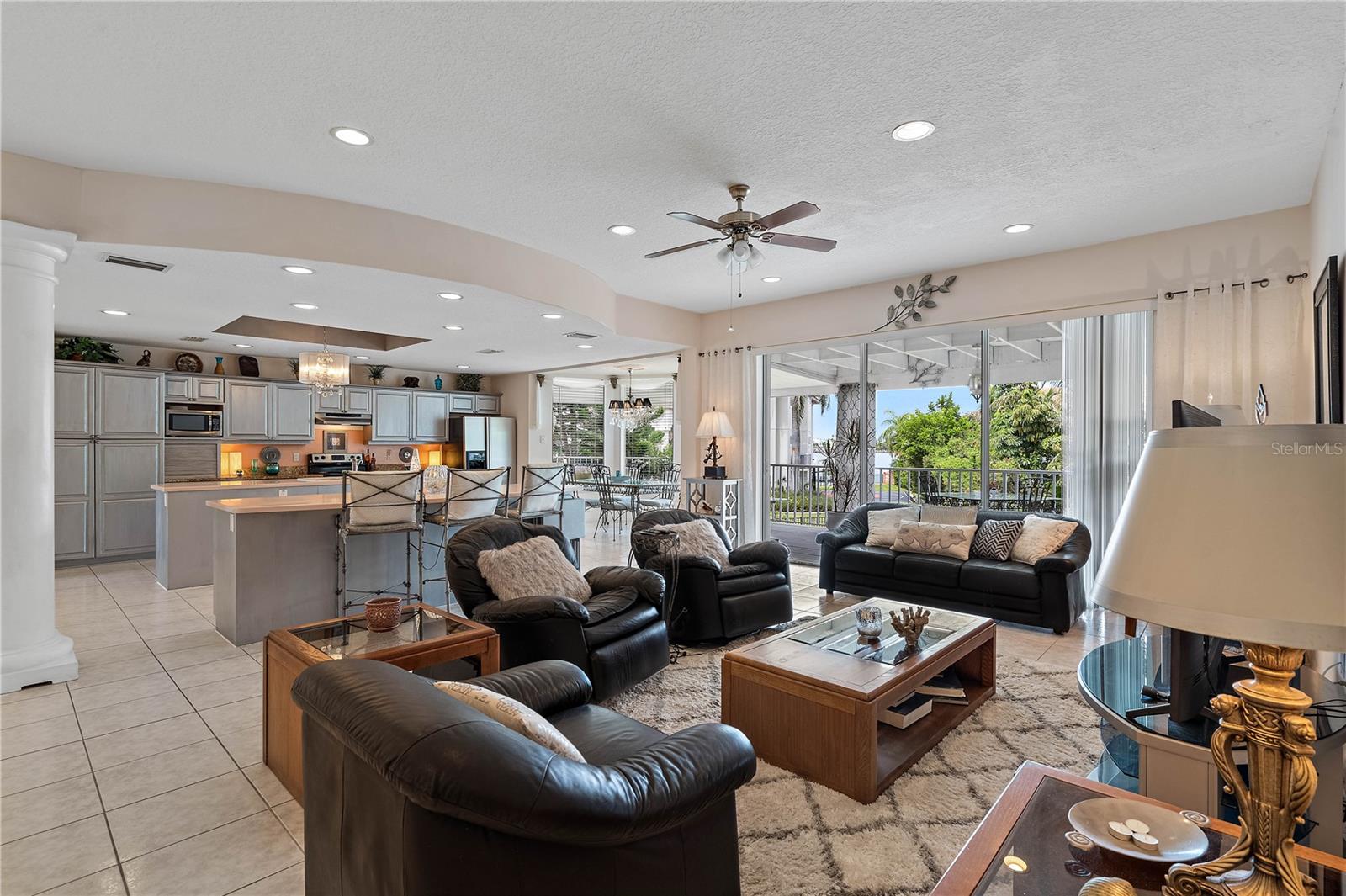 608 COLUMBUS DR, ST PETERSBURG, FL, 33715