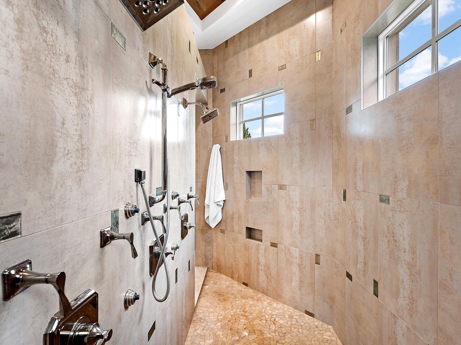 A4664465 Property Photo