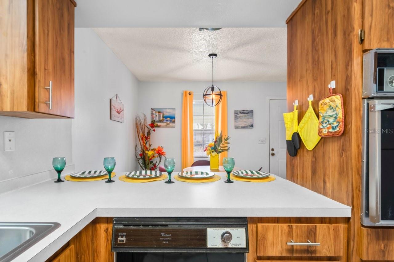 W7878816 Property Photo