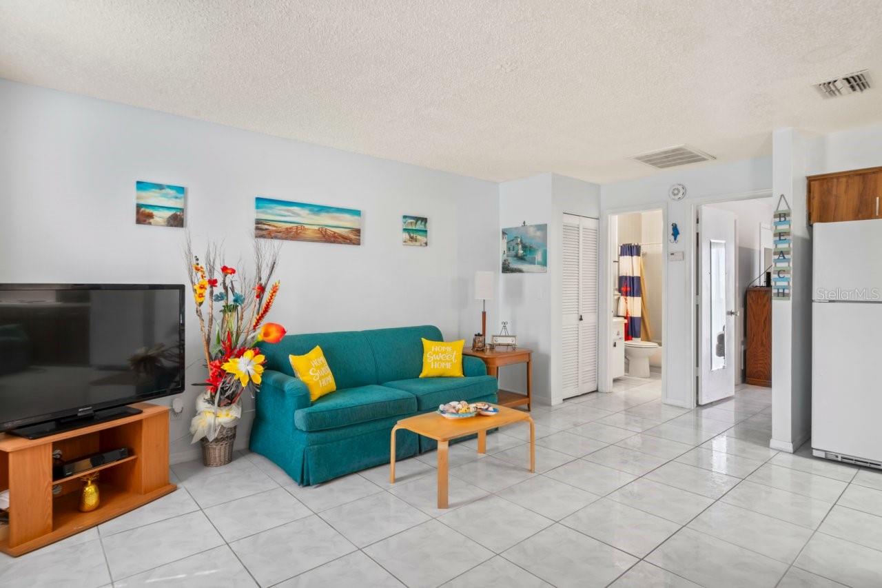 W7878816 Property Photo