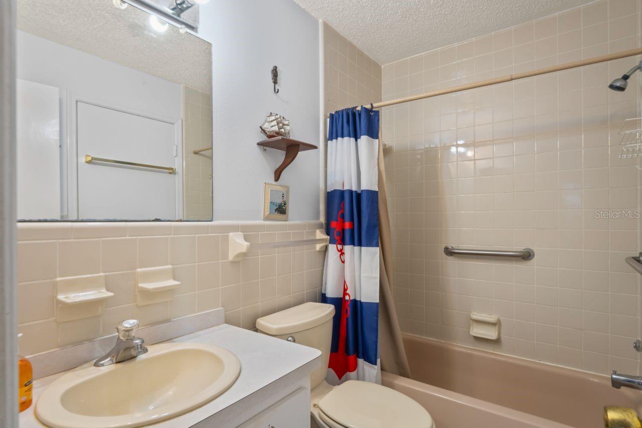 W7878816 Property Photo