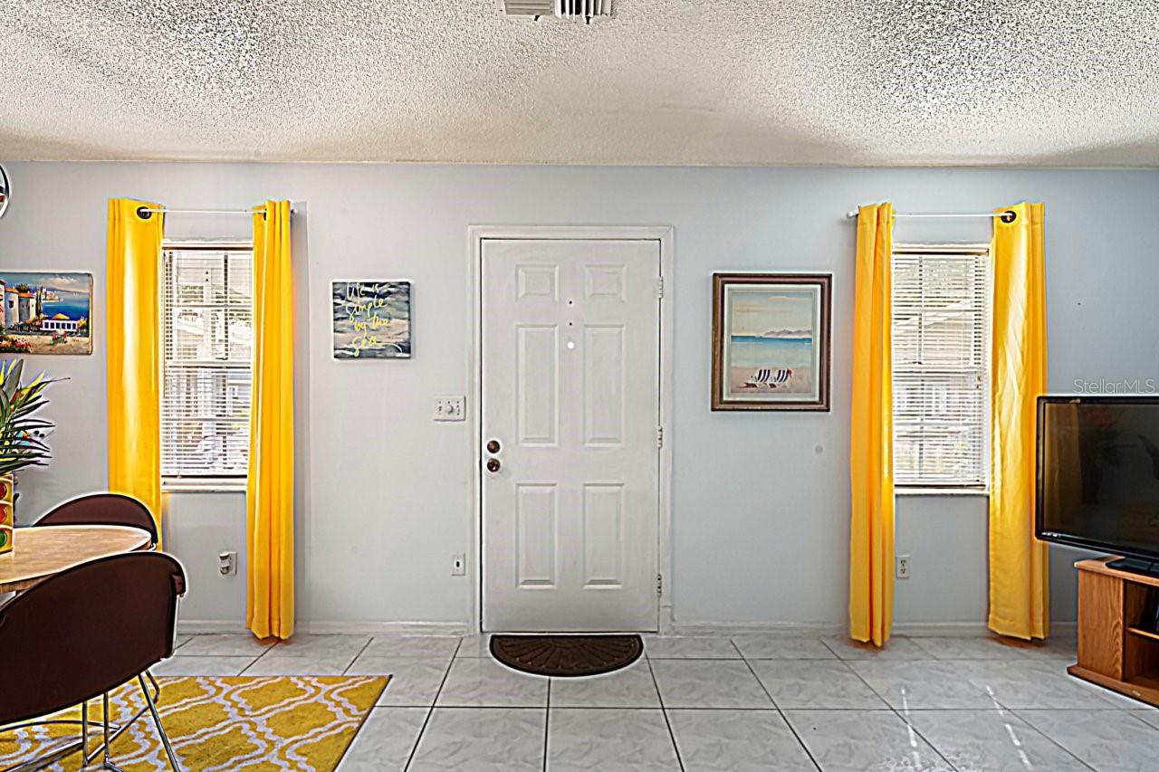 W7878816 Property Photo