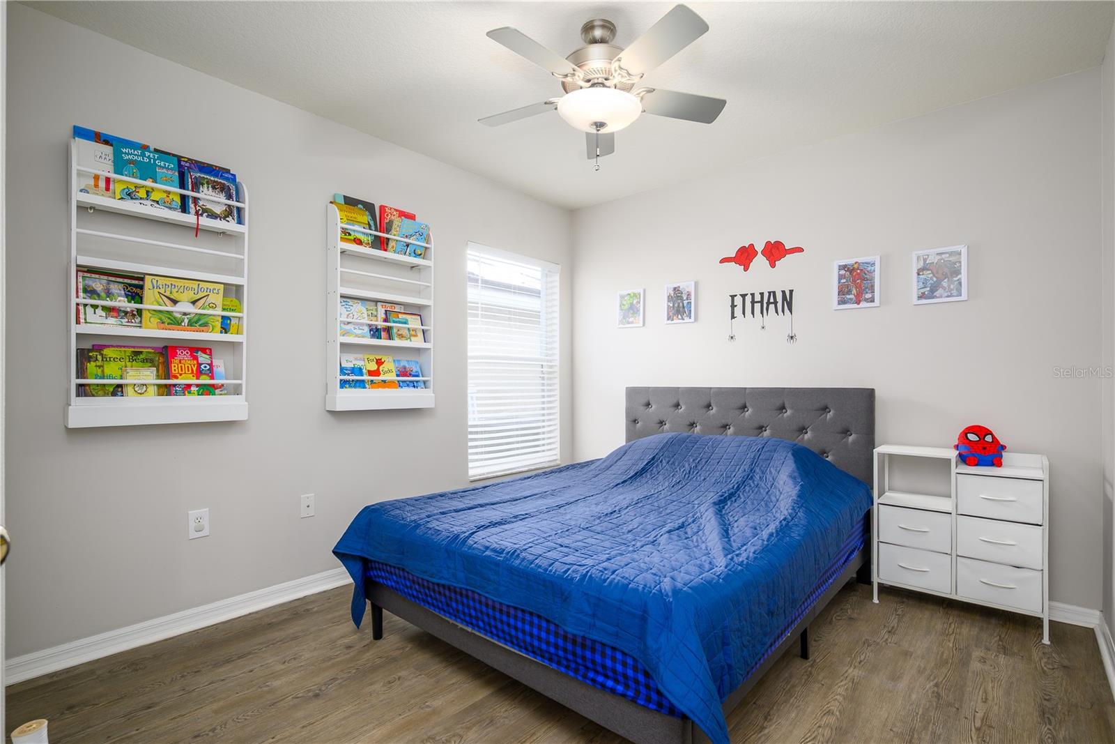 Bedroom 3 with queen size bed