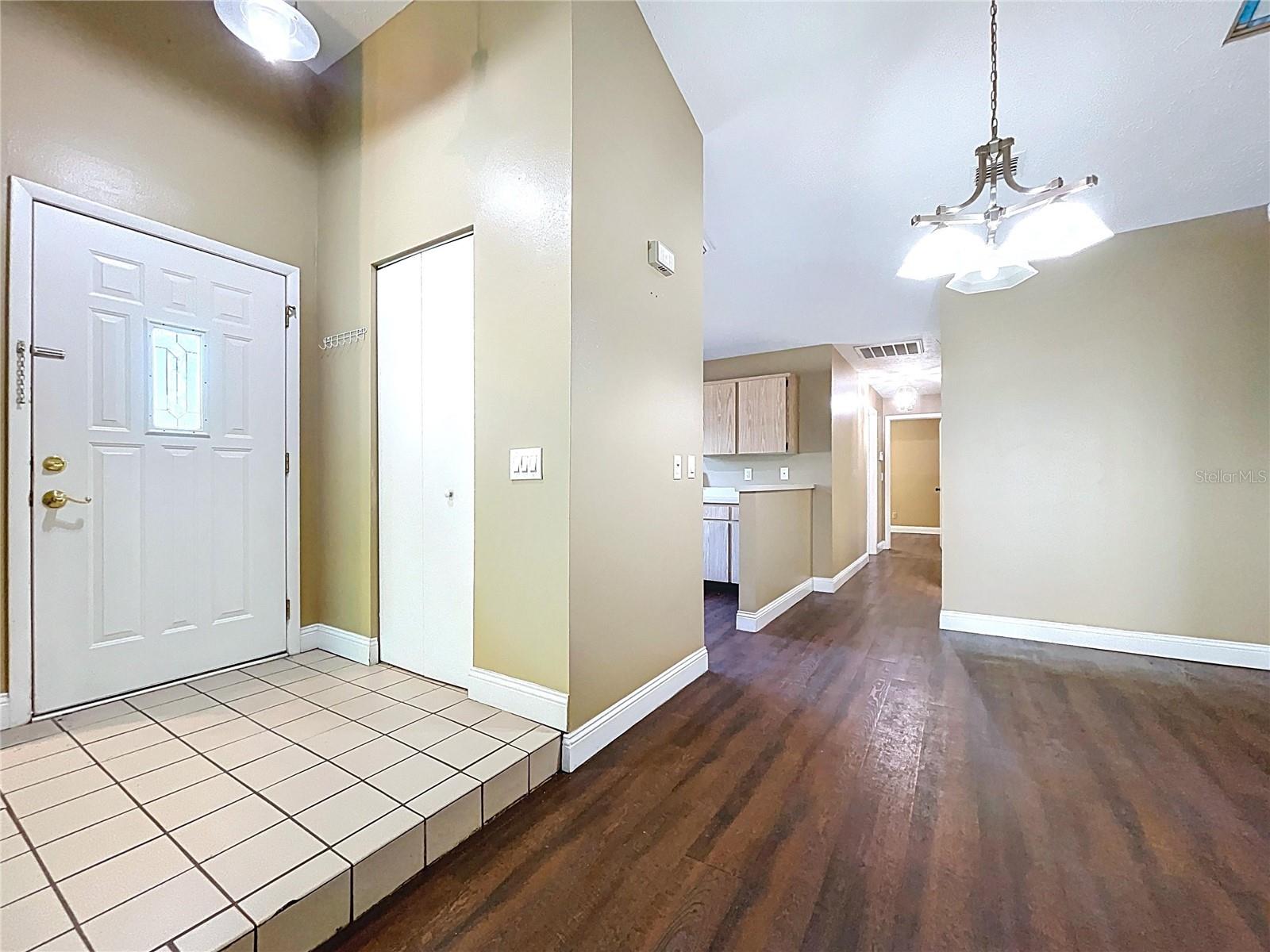 9476 FOREST HILLS PL #0, TAMPA, FL, 33612