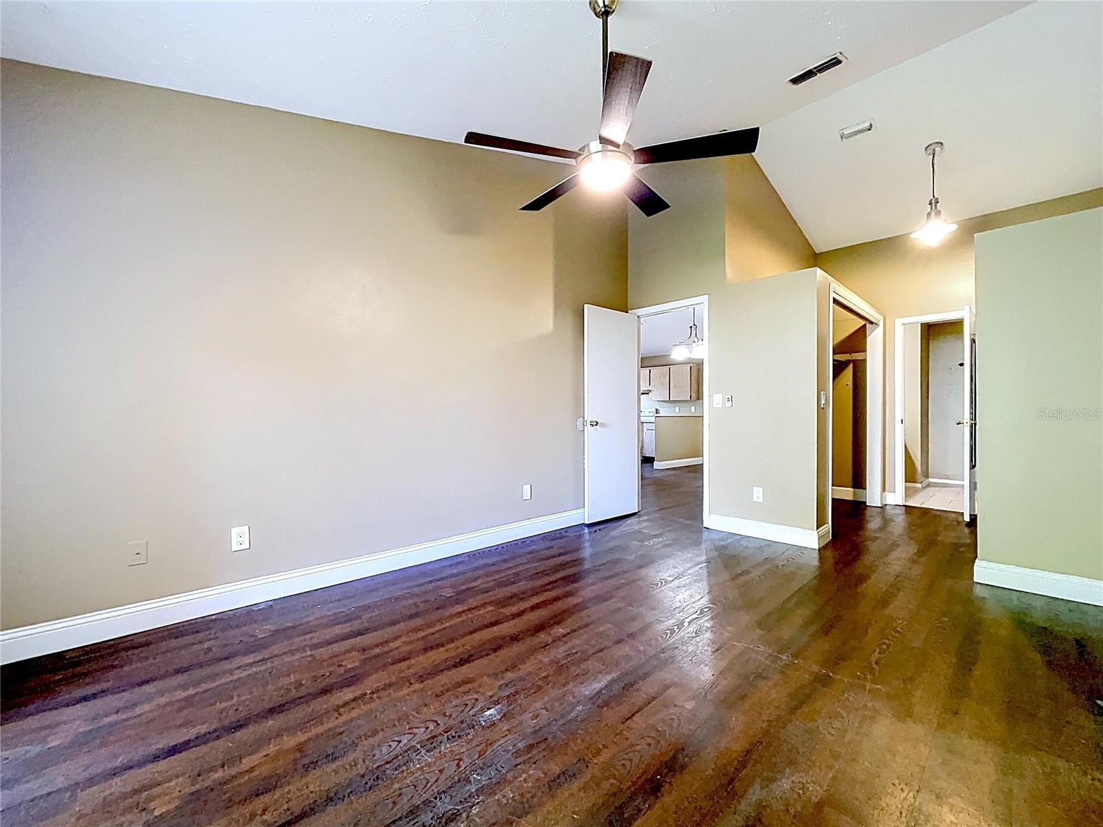 9476 FOREST HILLS PL #0, TAMPA, FL, 33612