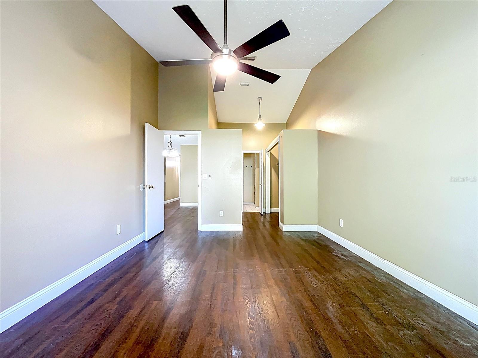 9476 FOREST HILLS PL #0, TAMPA, FL, 33612