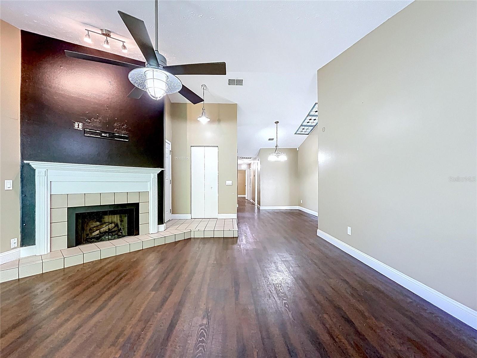 9476 FOREST HILLS PL #0, TAMPA, FL, 33612