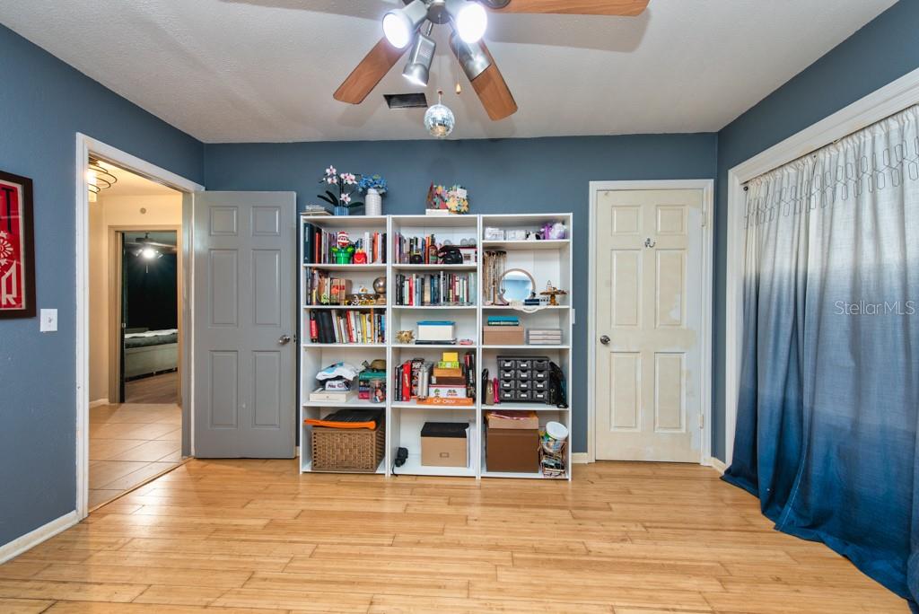 1013 HALLWOOD LOOP, BRANDON, FL, 33511