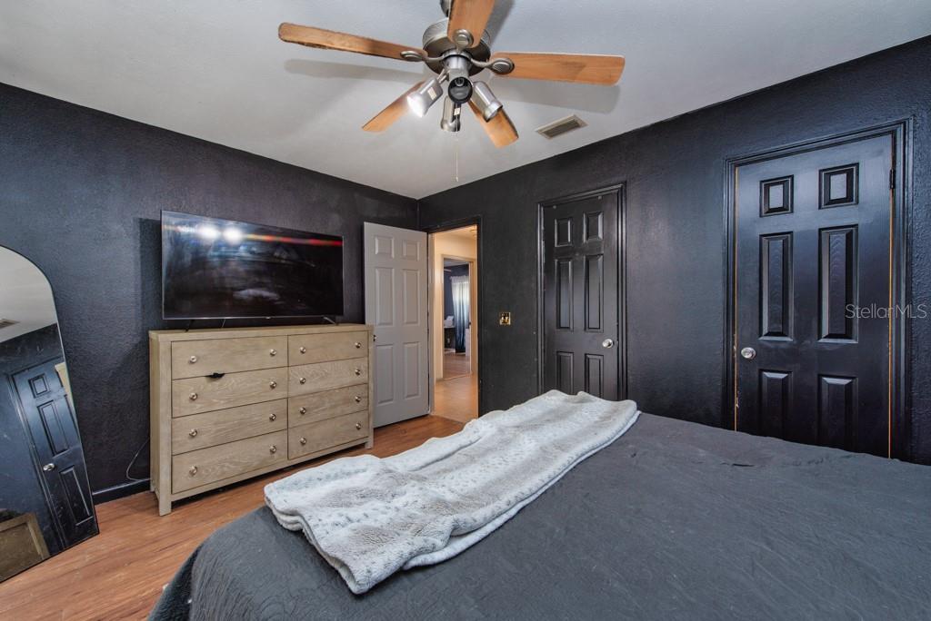 1013 HALLWOOD LOOP, BRANDON, FL, 33511