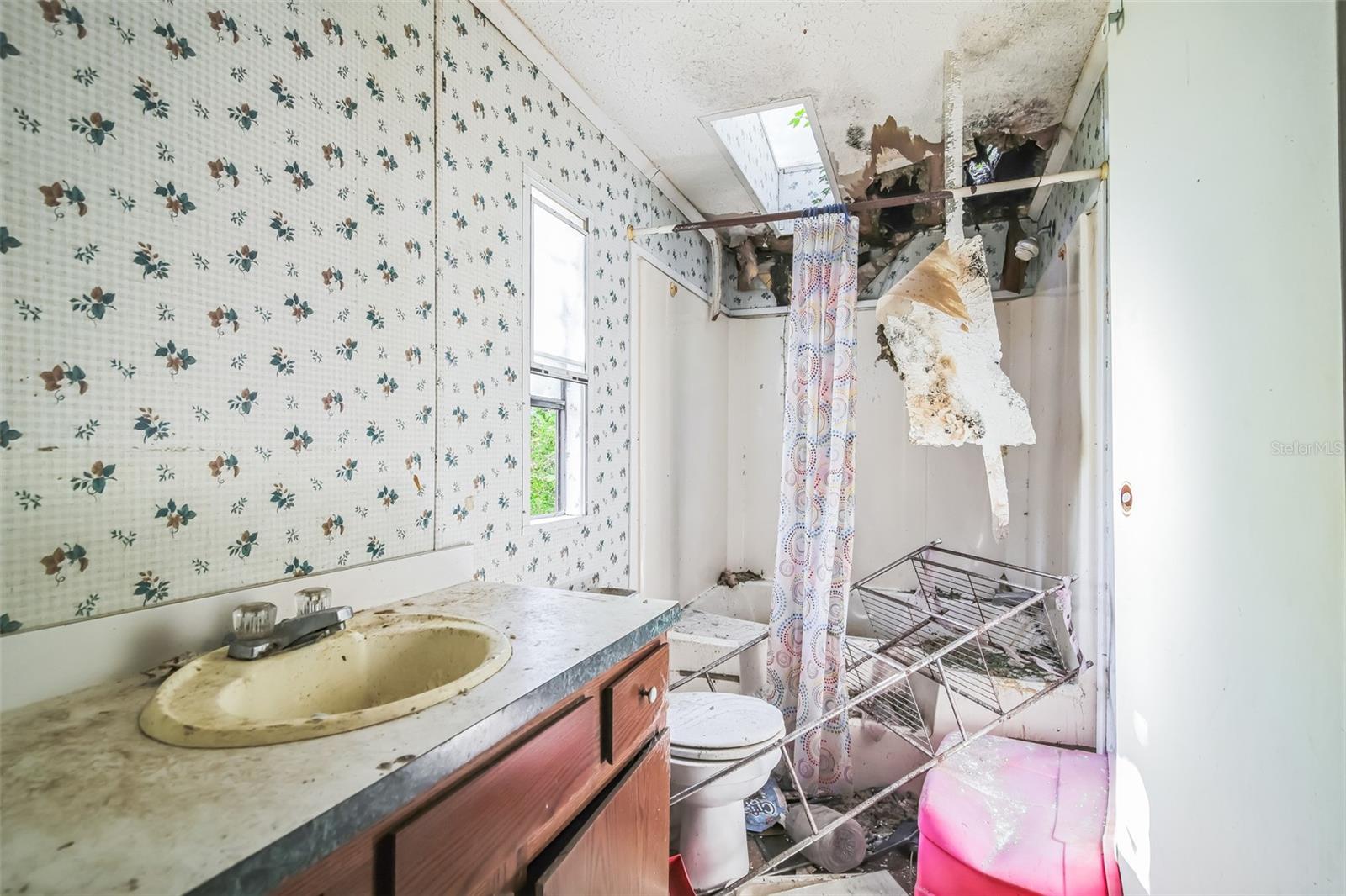 O6342628 Property Photo