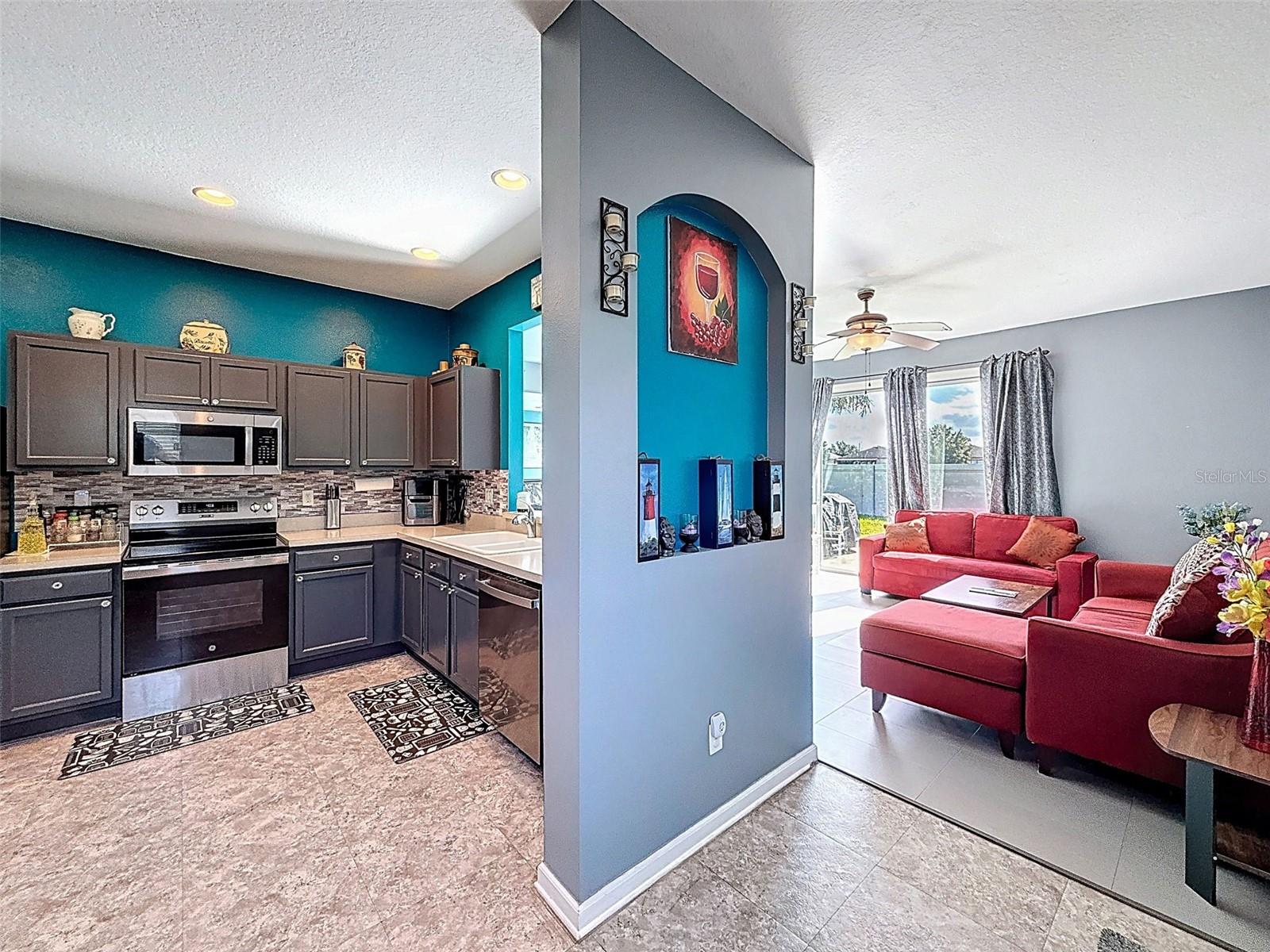 1072 HILL FLOWER DR, BROOKSVILLE, FL, 34604