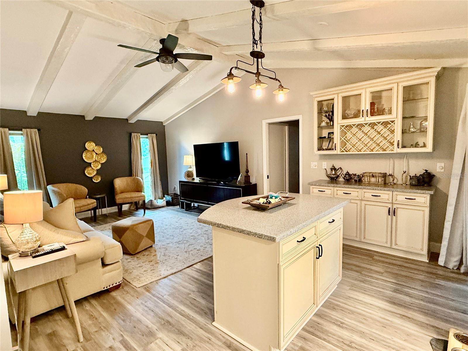 A4664481 Property Photo