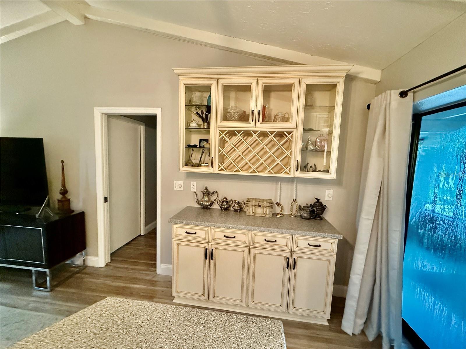 A4664481 Property Photo